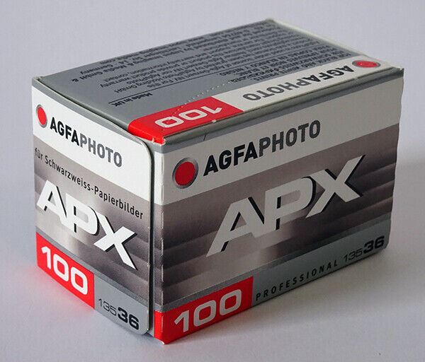 1 x Agfa APX 36 100 135mm Professional Black and White Film 36 exp. 100 ASA (UK)