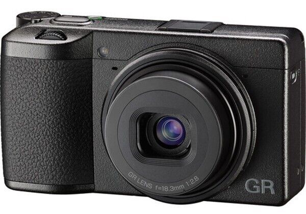 Ricoh GR III Digital Camera (UK Stock) BNIB 28mm f2.8 24.2Meg 3" Touchscreen  UK