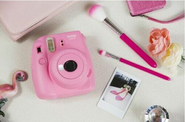 Fuji film Instax Mini 9 Instant Camera in Flamingo Pink (UK Stock) BNIB   Instax